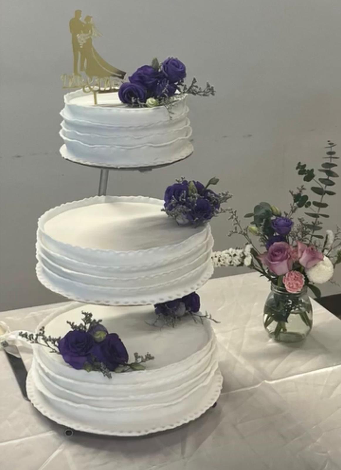 3 - Tier Sugee Cake with Stand - 6KG