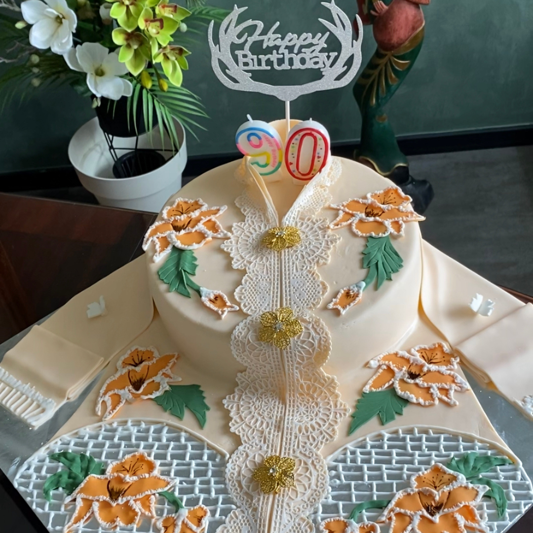 NYONYA KEBAYA CAKE - 2KG Beige (Pre-order 1 month)