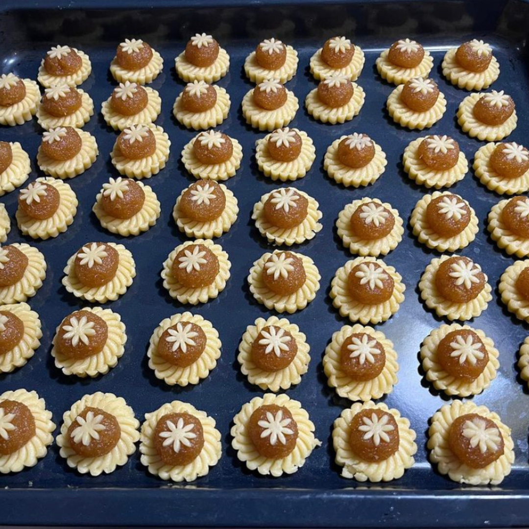 PINEAPPLE TARTS | Kueh Tart ($35/Tub, Min. 2 Tubs)