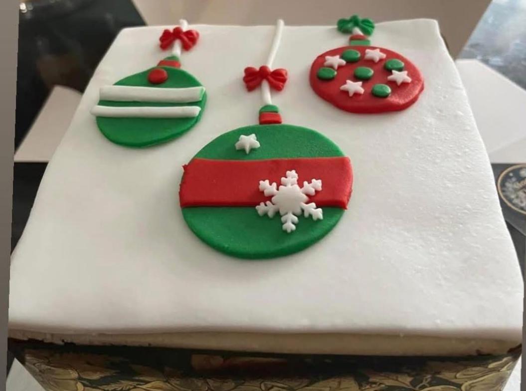 1-TIER FESTIVE DESIGN CAKE - 1KG